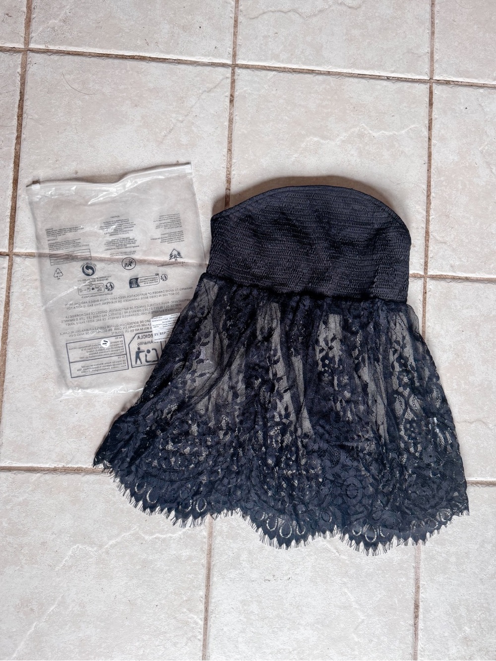 Temu • Lace Strapless Shirt